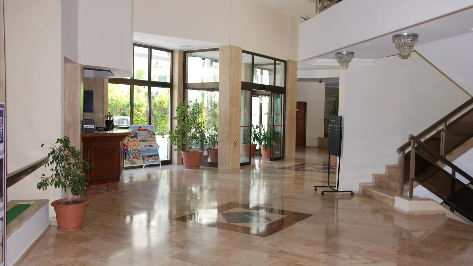 Marbel Hotel By Palmwings Kusadasi 4*,